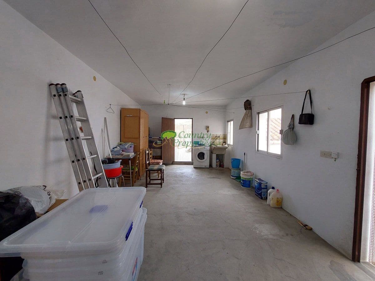 7 soveværelse Byhus til salg i Canillas de Albaida - € 139.950 (Ref: 7076773)