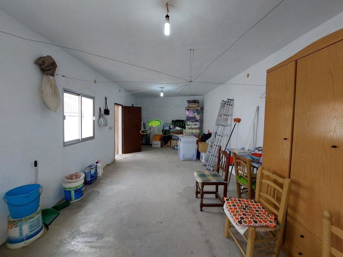 7 soveværelse Byhus til salg i Canillas de Albaida - € 139.950 (Ref: 7076773)