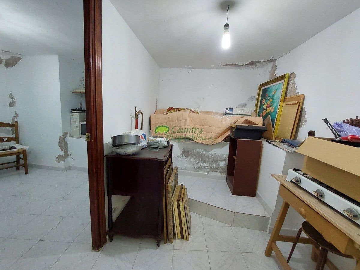 7 soveværelse Byhus til salg i Canillas de Albaida - € 139.950 (Ref: 7076773)