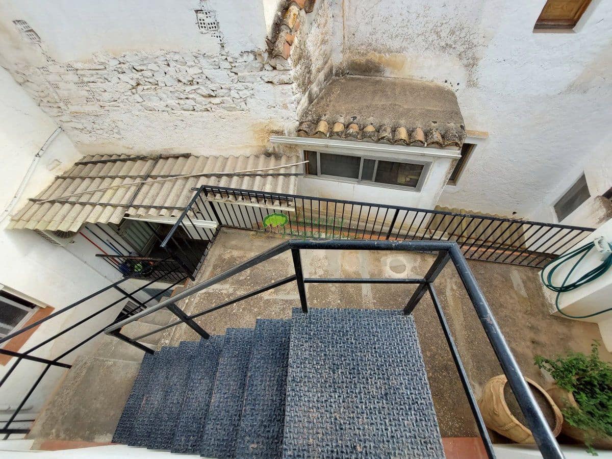 7 soveværelse Byhus til salg i Canillas de Albaida - € 139.950 (Ref: 7076773)