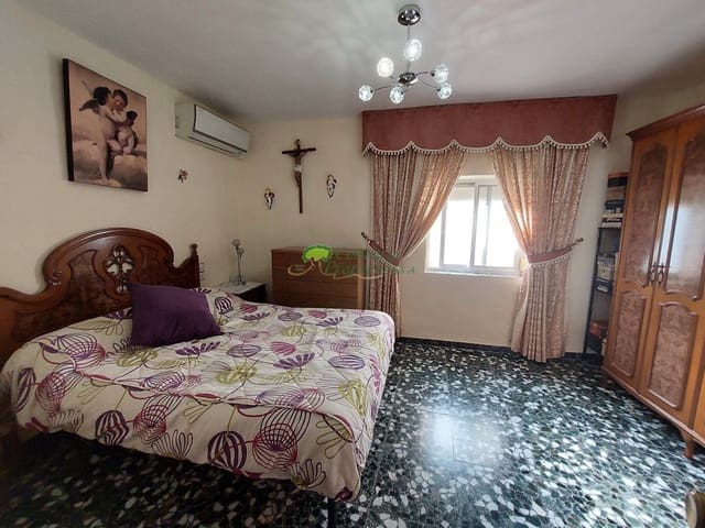 7 soveværelse Byhus til salg i Canillas de Albaida - € 139.950 (Ref: 7076773)