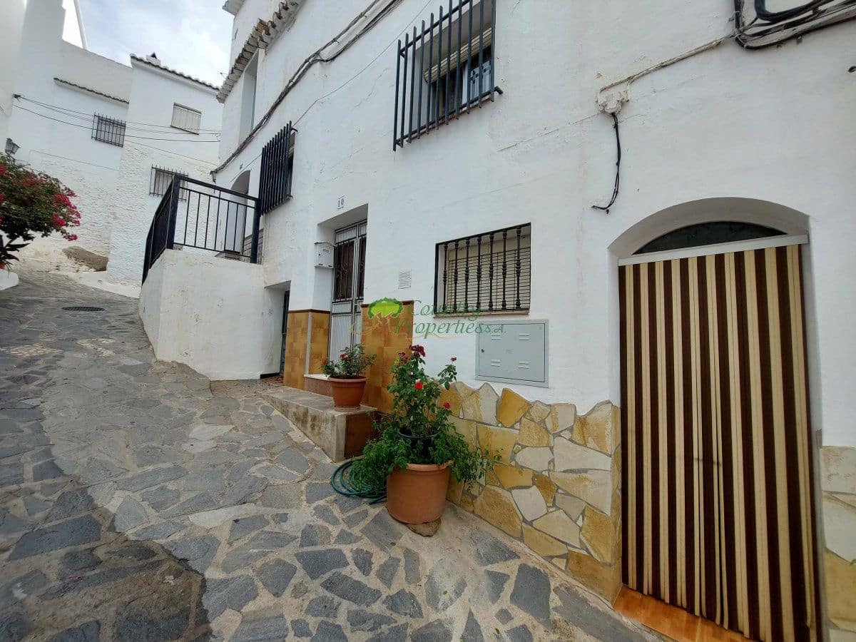 7 soveværelse Byhus til salg i Canillas de Albaida - € 139.950 (Ref: 7076773)