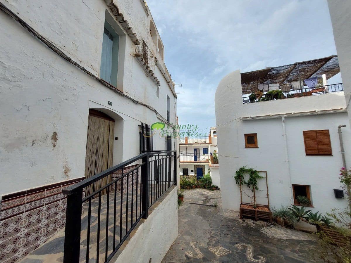 7 soveværelse Byhus til salg i Canillas de Albaida - € 139.950 (Ref: 7076773)