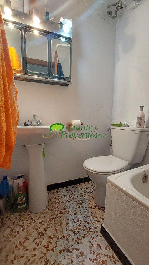 12 soverom Hus til salgs i Canillas de Albaida - € 249 000 (Ref: 7229573)