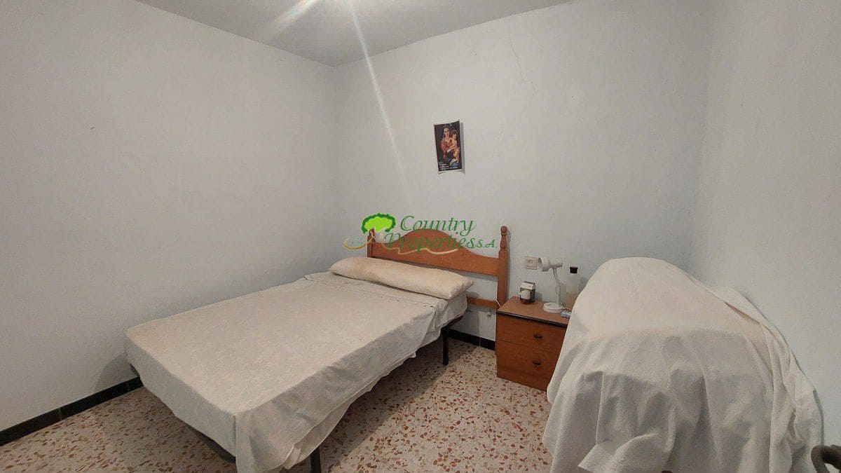 12 soverom Hus til salgs i Canillas de Albaida - € 249 000 (Ref: 7229573)