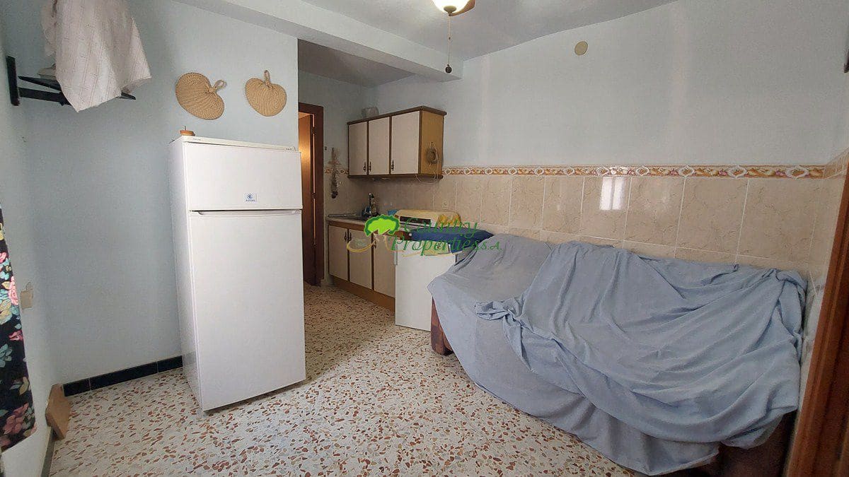 12 soverom Hus til salgs i Canillas de Albaida - € 249 000 (Ref: 7229573)