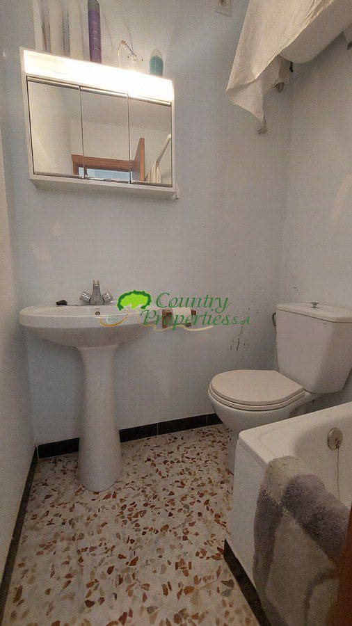 12 soverom Hus til salgs i Canillas de Albaida - € 249 000 (Ref: 7229573)