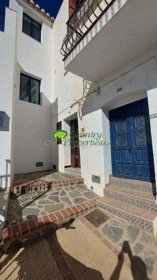 12 soverom Hus til salgs i Canillas de Albaida - € 249 000 (Ref: 7229573)