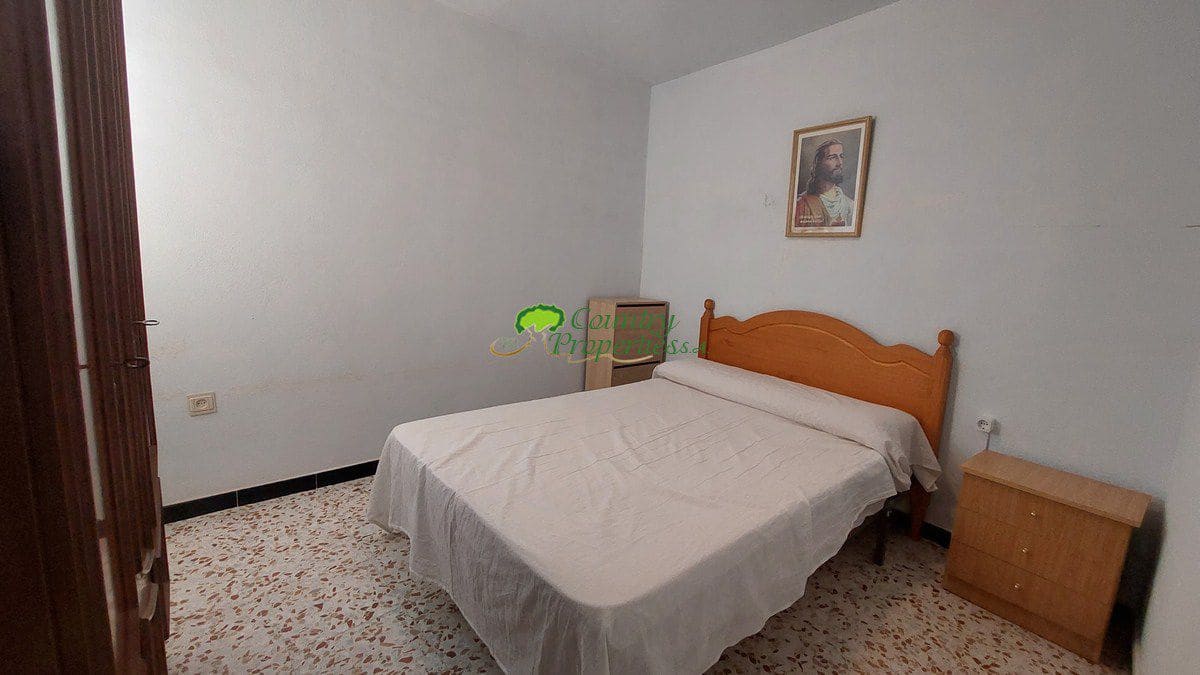 12 soverom Hus til salgs i Canillas de Albaida - € 249 000 (Ref: 7229573)