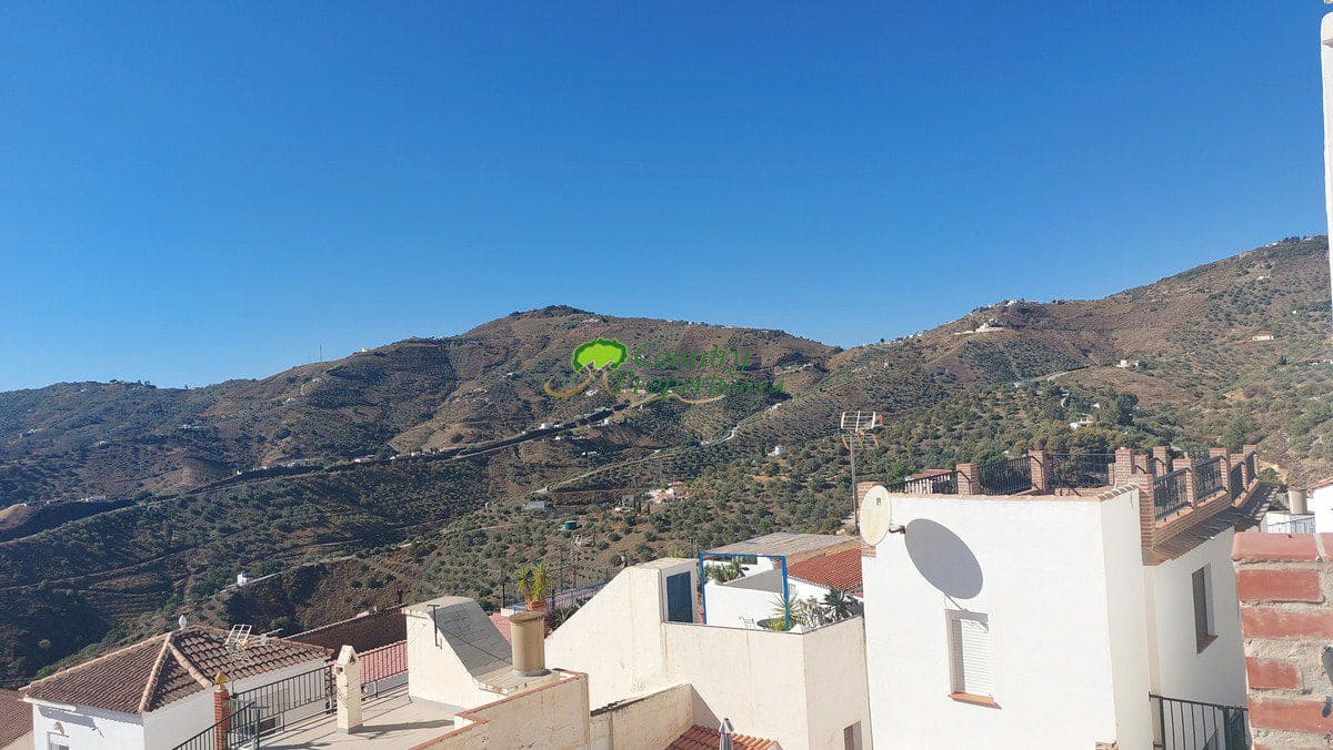 12 soverom Hus til salgs i Canillas de Albaida - € 249 000 (Ref: 7229573)