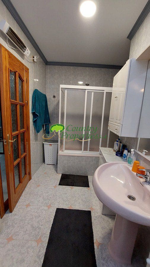 4 sypialnia Dom na sprzedaż w Competa z garażem - 649 000 € (Ref: 7308296)