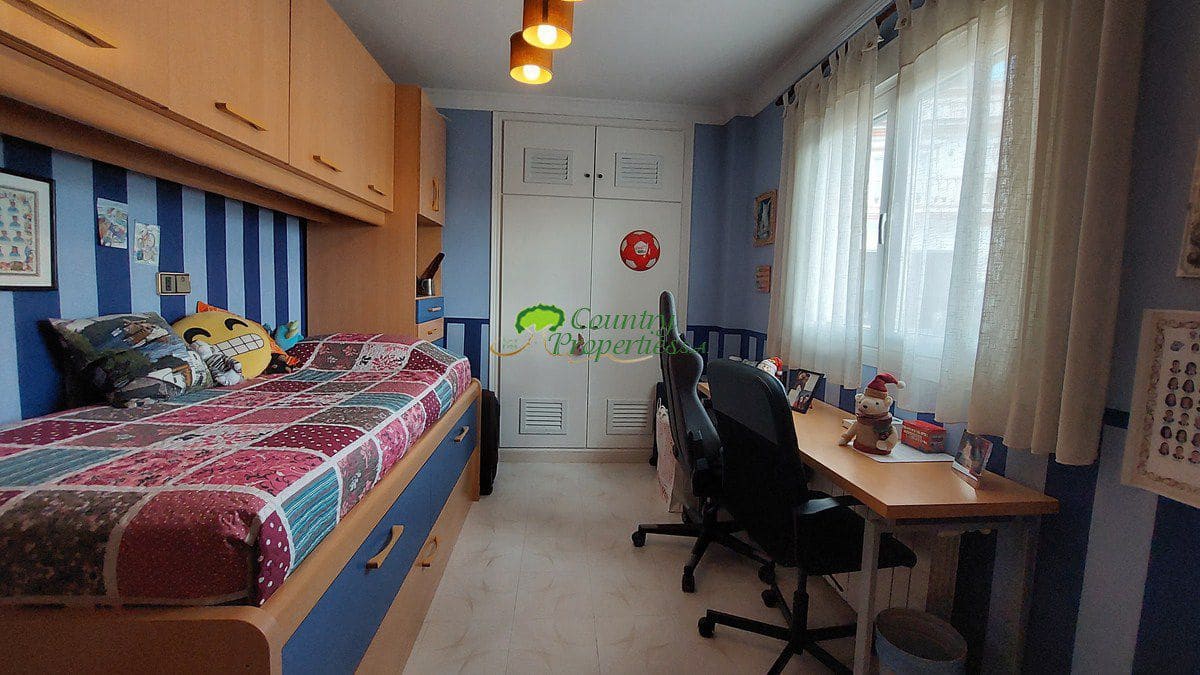 4 sypialnia Dom na sprzedaż w Competa z garażem - 649 000 € (Ref: 7308296)