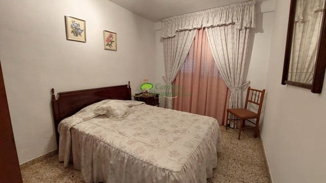 4 makuuhuone Omakotitalo myytävänä paikassa Cómpeta - 210 000 € (Ref: 7424833)