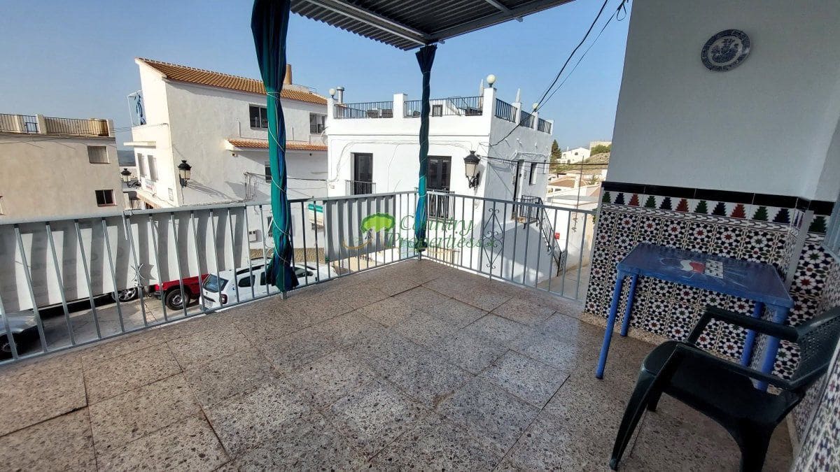 4 makuuhuone Omakotitalo myytävänä paikassa Competa - 210 000 € (Ref: 7424833)