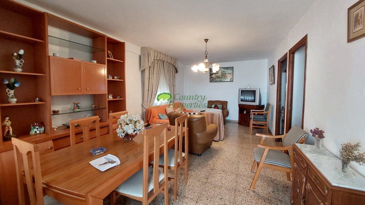 4 makuuhuone Omakotitalo myytävänä paikassa Competa - 210 000 € (Ref: 7424833)