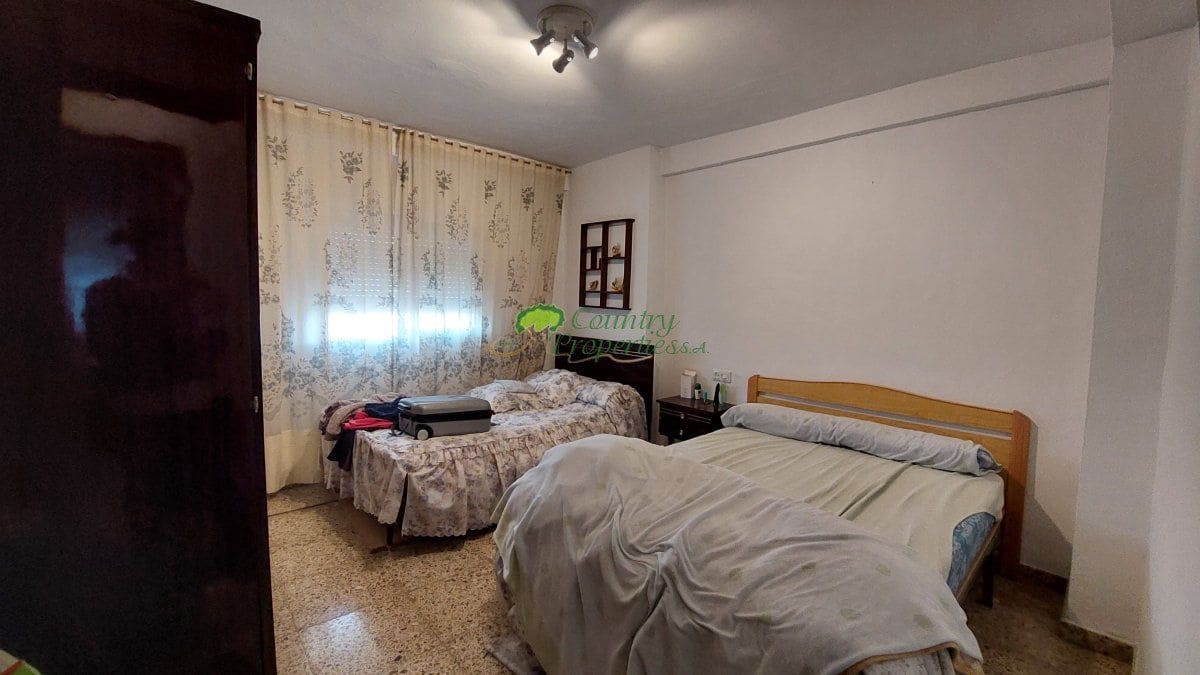 4 makuuhuone Omakotitalo myytävänä paikassa Competa - 210 000 € (Ref: 7424833)