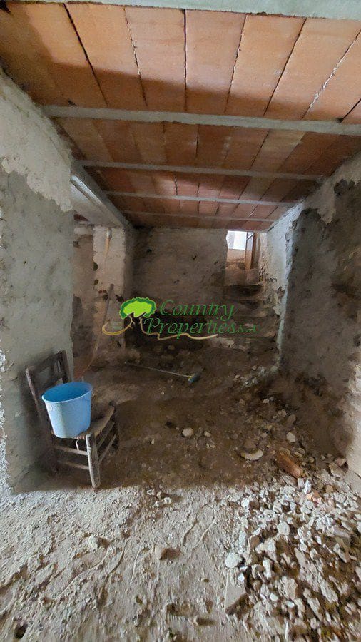 4 chambre Maison de Ville à vendre à Sayalonga - 67 000 € (Ref: 7743324)