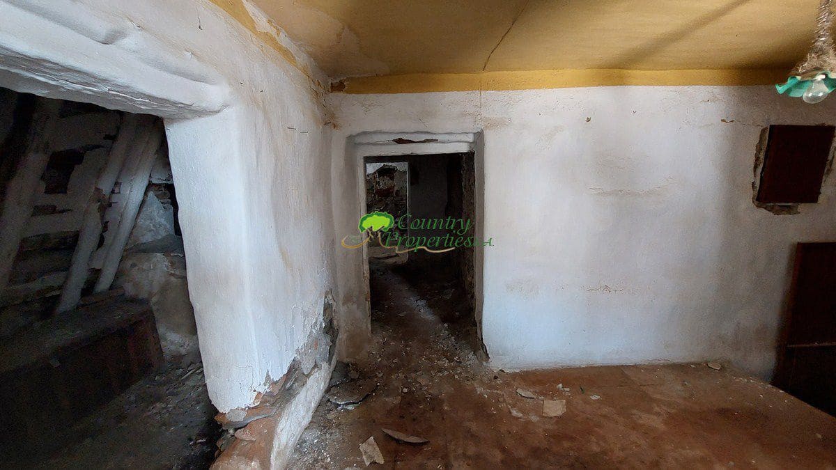 4 chambre Maison de Ville à vendre à Sayalonga - 67 000 € (Ref: 7743324)