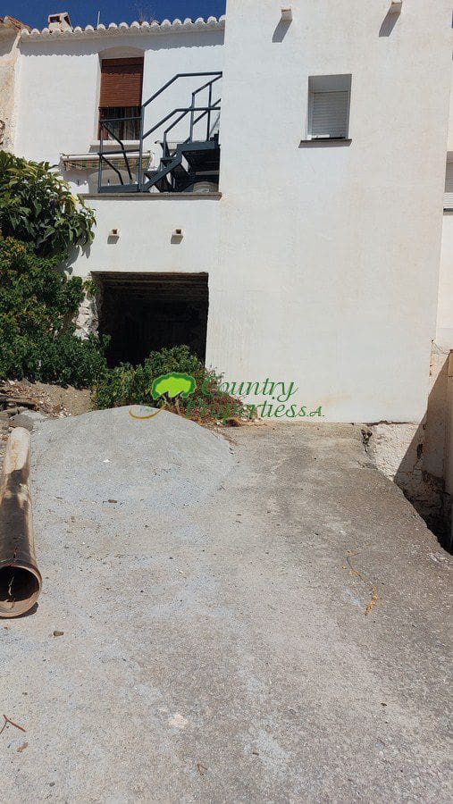 4 chambre Maison de Ville à vendre à Sayalonga - 67 000 € (Ref: 7743324)