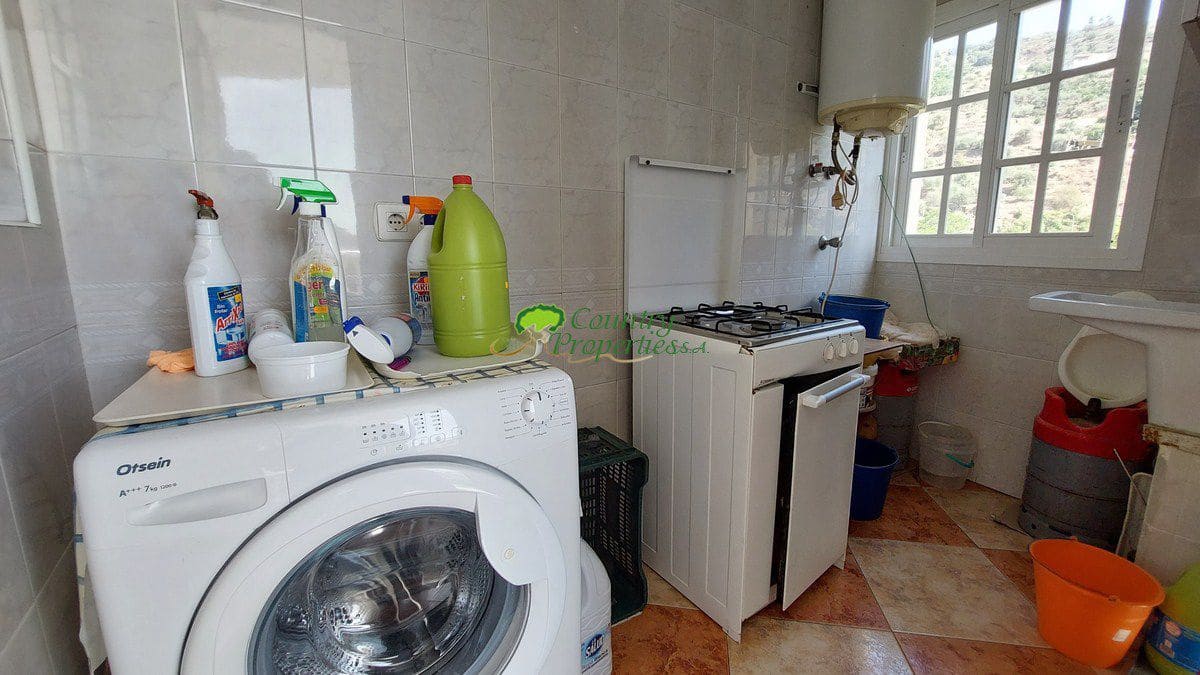 4 bedroom Apartment for sale in Sayalonga with garage - € 230,000 (Ref: 7743325)