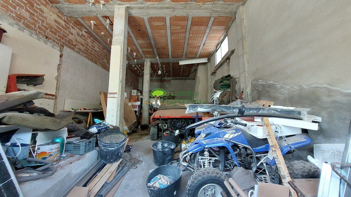 4 bedroom Apartment for sale in Sayalonga with garage - € 230,000 (Ref: 7743325)