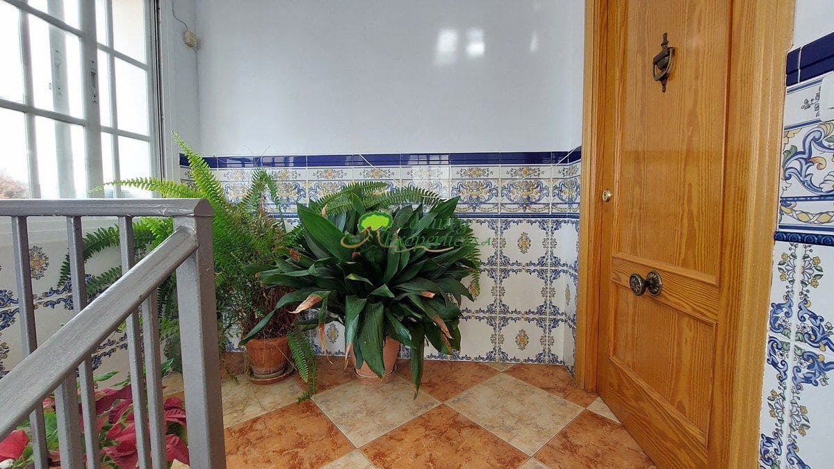4 bedroom Apartment for sale in Sayalonga with garage - € 230,000 (Ref: 7743325)