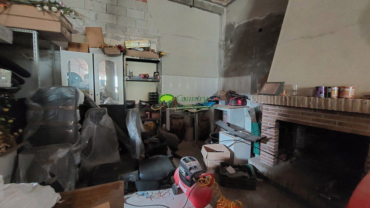 4 bedroom Apartment for sale in Sayalonga with garage - € 230,000 (Ref: 7743325)