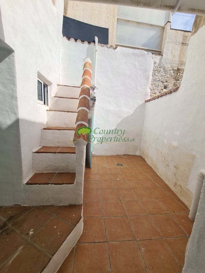 5 Zimmer Haus zu verkaufen in Competa - 180.000 € (Ref: 7850073)