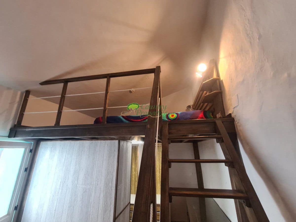 5 Zimmer Haus zu verkaufen in Competa - 180.000 € (Ref: 7850073)