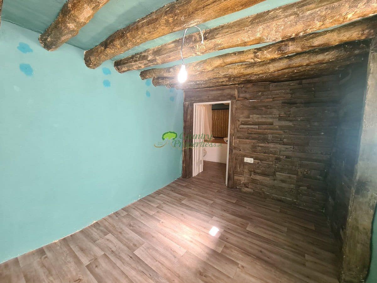 5 Zimmer Haus zu verkaufen in Competa - 180.000 € (Ref: 7850073)