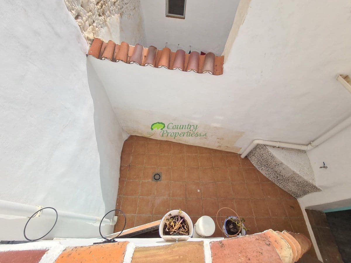 5 Zimmer Haus zu verkaufen in Competa - 180.000 € (Ref: 7850073)