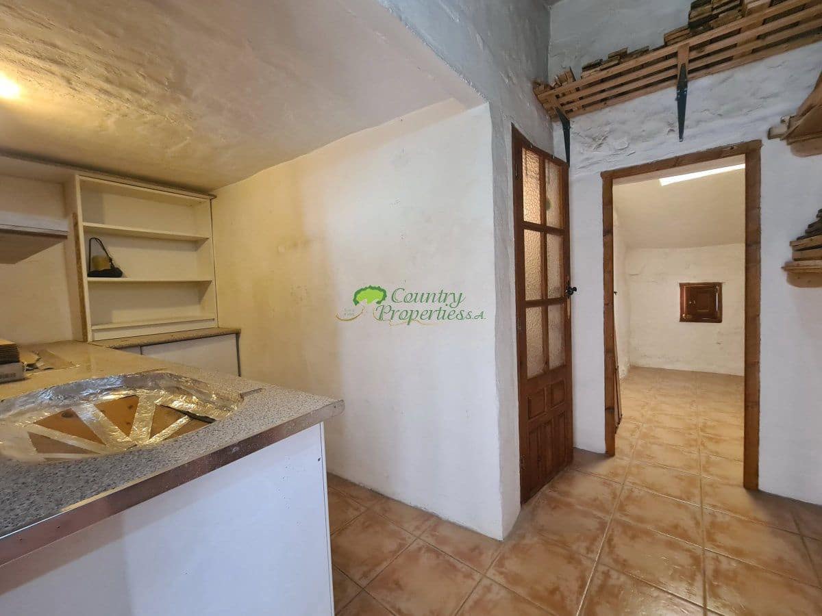 5 Zimmer Haus zu verkaufen in Competa - 180.000 € (Ref: 7850073)