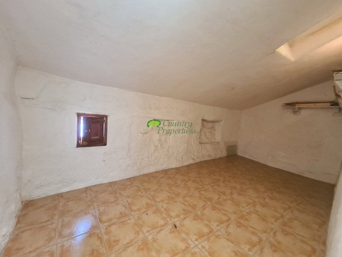 5 Zimmer Haus zu verkaufen in Competa - 180.000 € (Ref: 7850073)