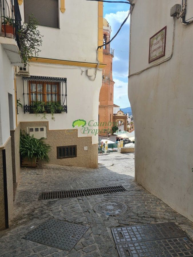 5 Zimmer Haus zu verkaufen in Competa - 180.000 € (Ref: 7850073)