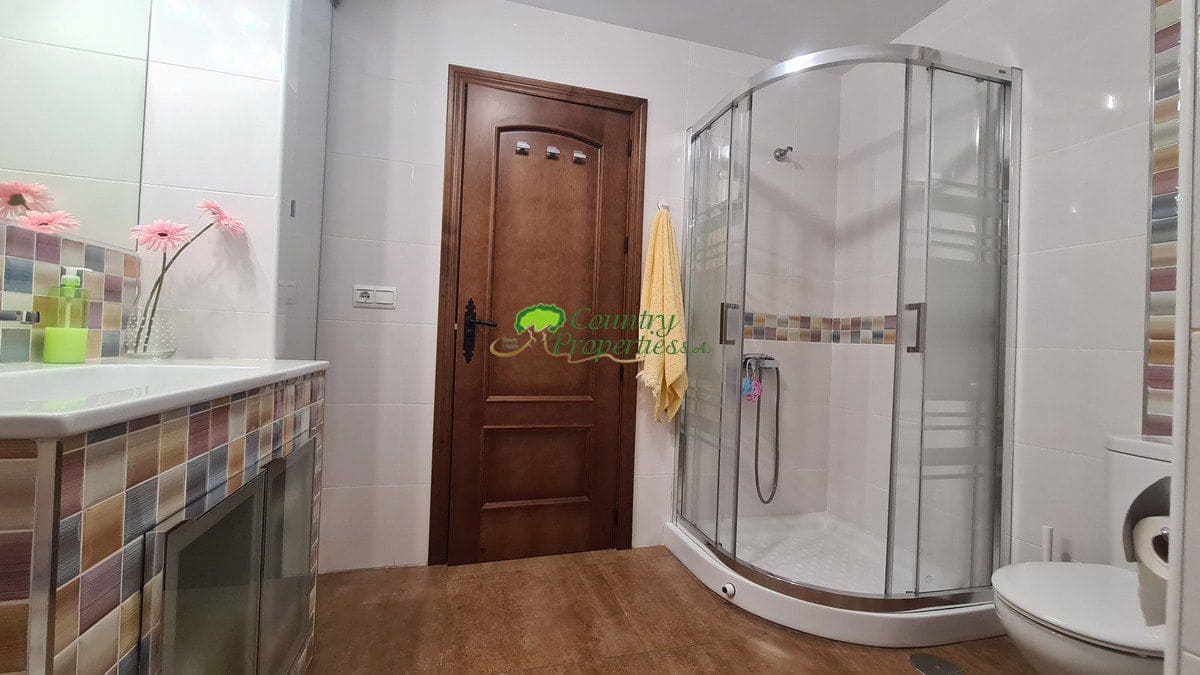 4 bedroom Finca/Country House for sale in Arenas - € 398,000 (Ref: 7966647)