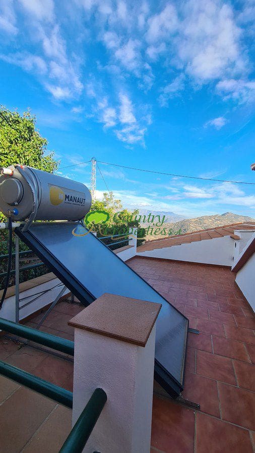 4 bedroom Finca/Country House for sale in Arenas - € 398,000 (Ref: 7966647)