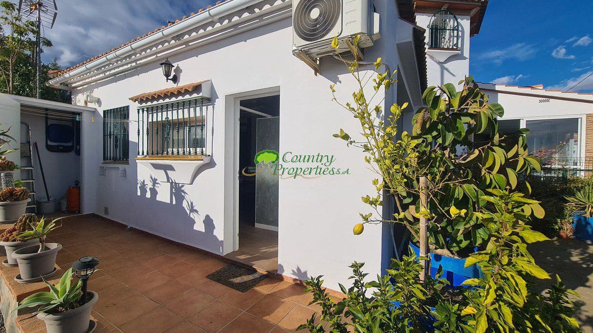 4 bedroom Finca/Country House for sale in Arenas - € 398,000 (Ref: 7966647)