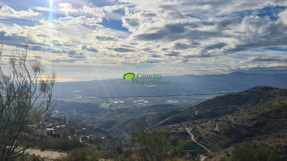 4 bedroom Finca/Country House for sale in Arenas - € 398,000 (Ref: 7966647)