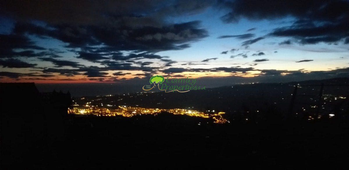 4 bedroom Finca/Country House for sale in Arenas - € 398,000 (Ref: 7966647)