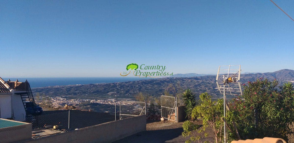 4 bedroom Finca/Country House for sale in Arenas - € 398,000 (Ref: 7966647)