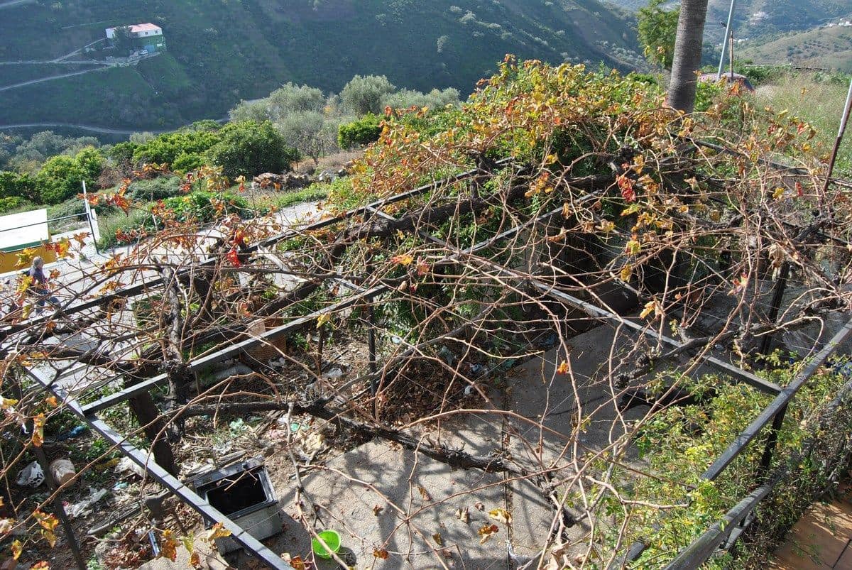 5 bedroom Townhouse for sale in Competa - € 470,000 (Ref: 7982617)