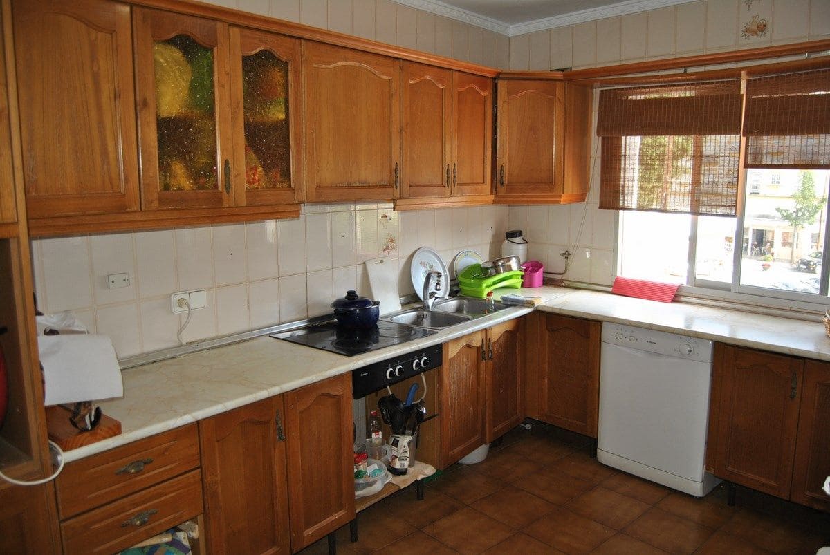 5 bedroom Townhouse for sale in Competa - € 470,000 (Ref: 7982617)