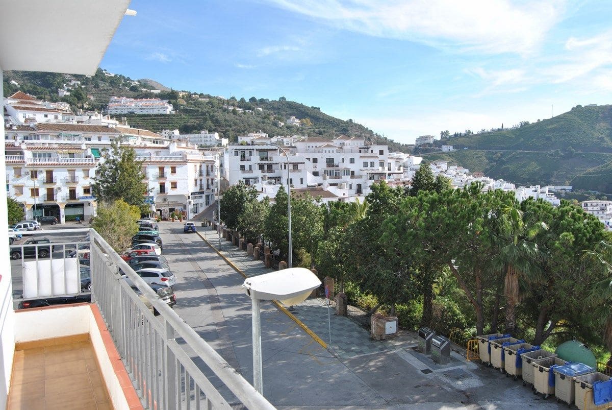 5 bedroom Townhouse for sale in Competa - € 470,000 (Ref: 7982617)