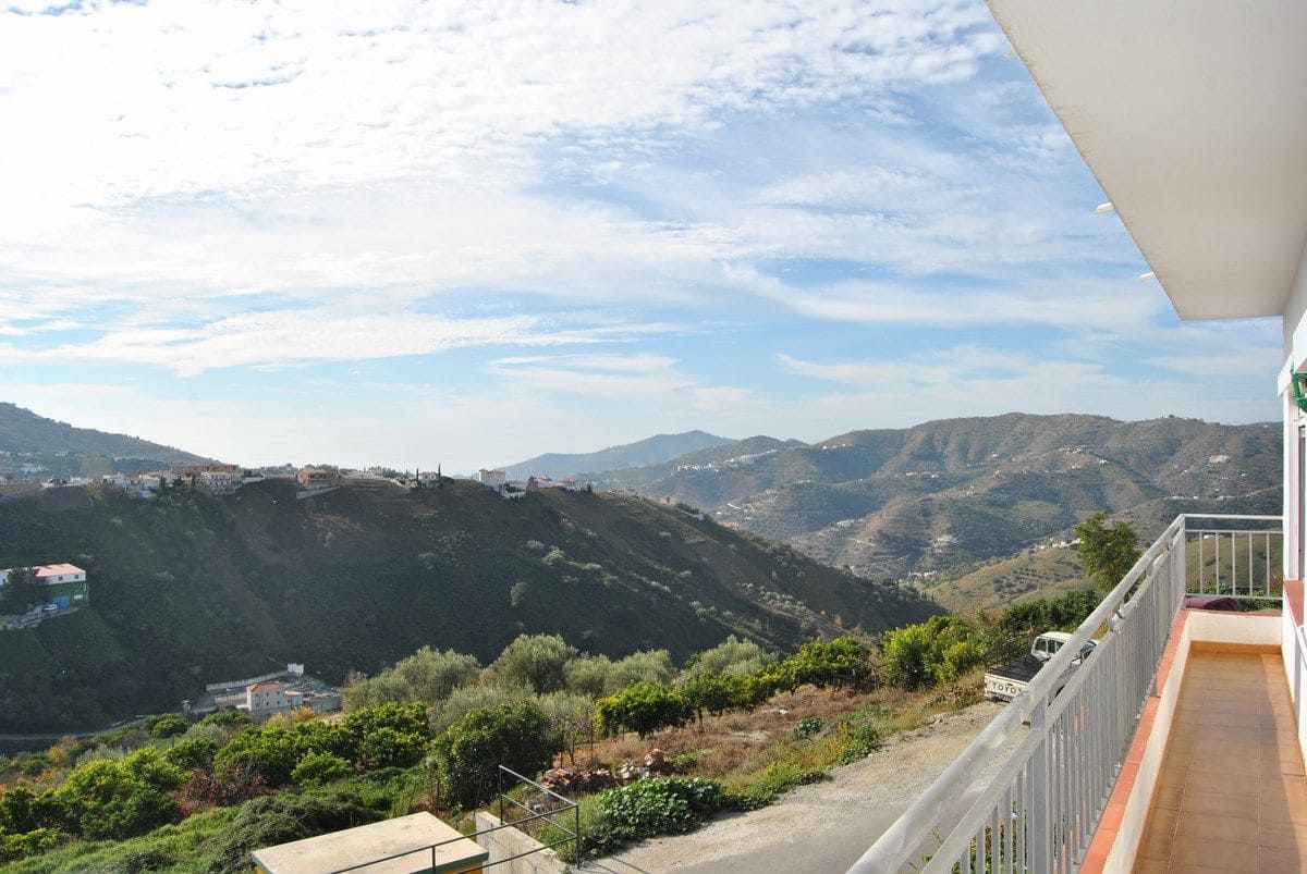 5 bedroom Townhouse for sale in Competa - € 470,000 (Ref: 7982617)