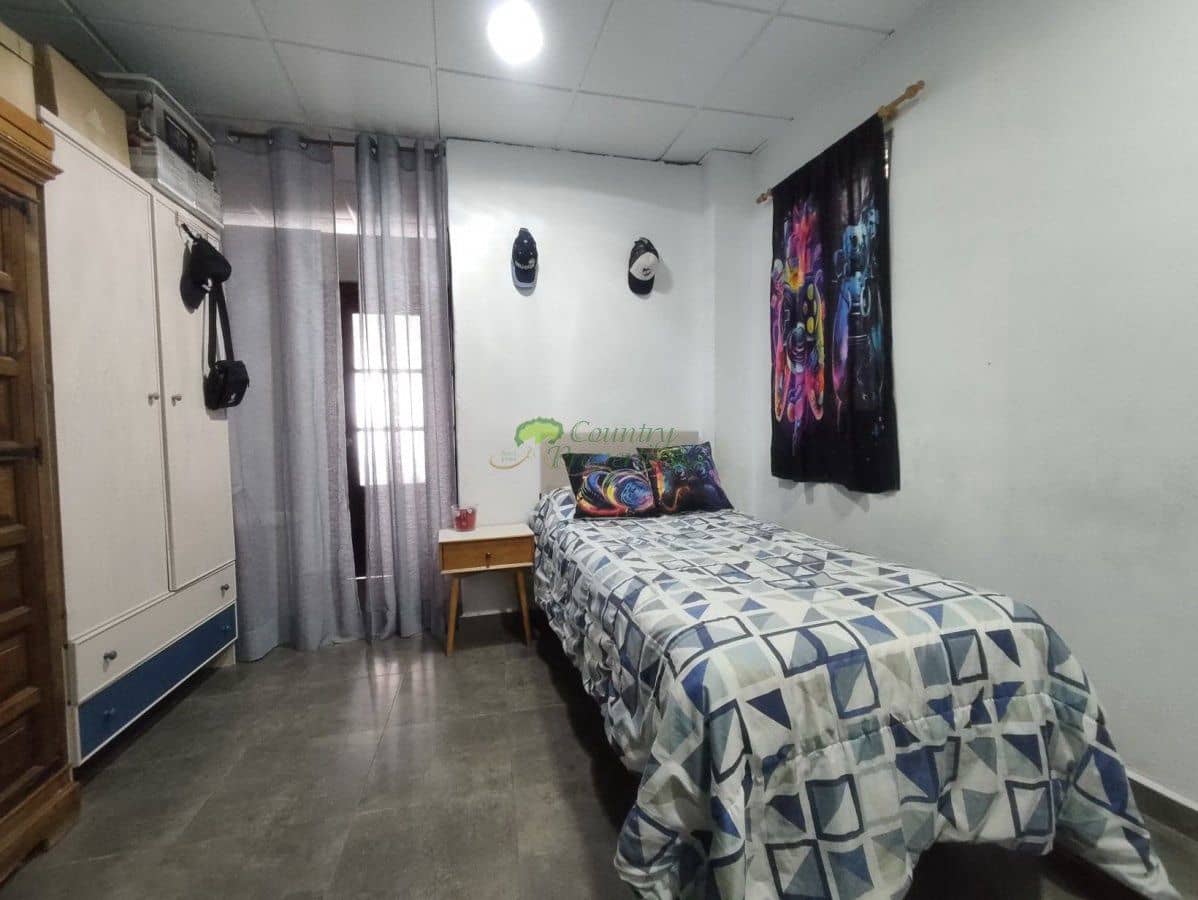 5 bedroom Townhouse for sale in Competa - € 470,000 (Ref: 7982617)