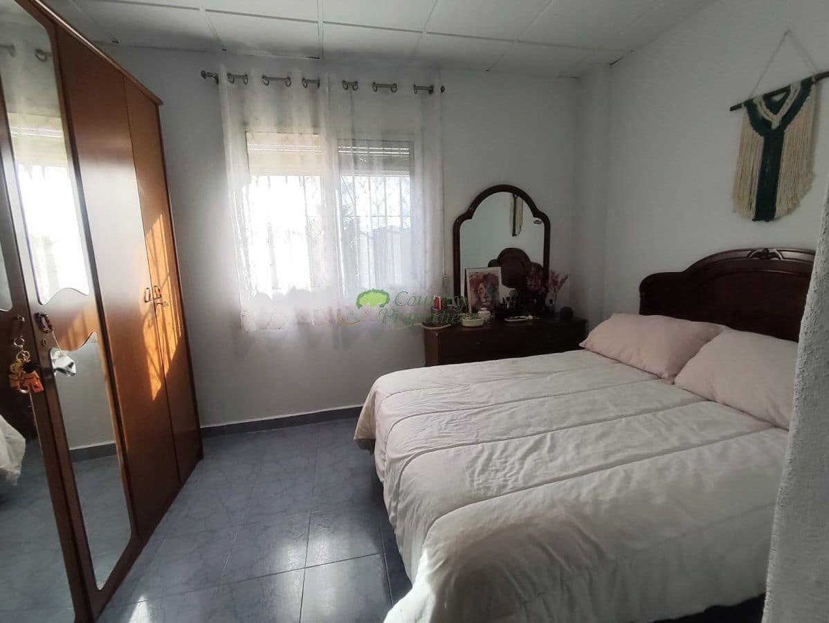 5 bedroom Townhouse for sale in Competa - € 470,000 (Ref: 7982617)