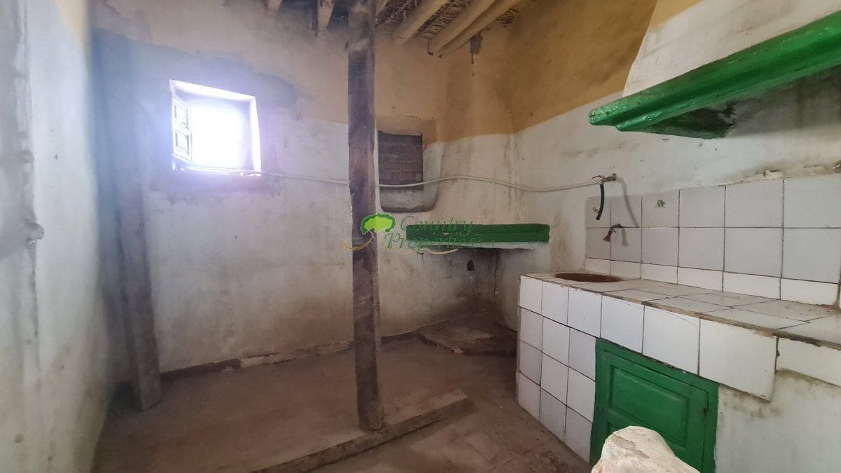 7 bedroom Townhouse for sale in Competa - € 123,500 (Ref: 8062032)