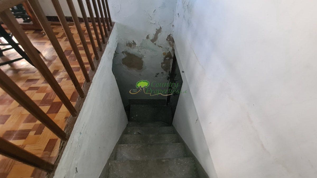 7 bedroom Townhouse for sale in Competa - € 123,500 (Ref: 8062032)