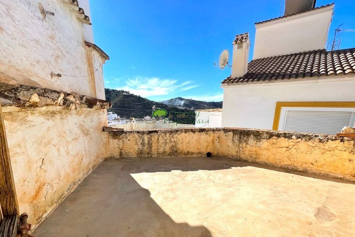 7 bedroom Townhouse for sale in Competa - € 123,500 (Ref: 8062032)