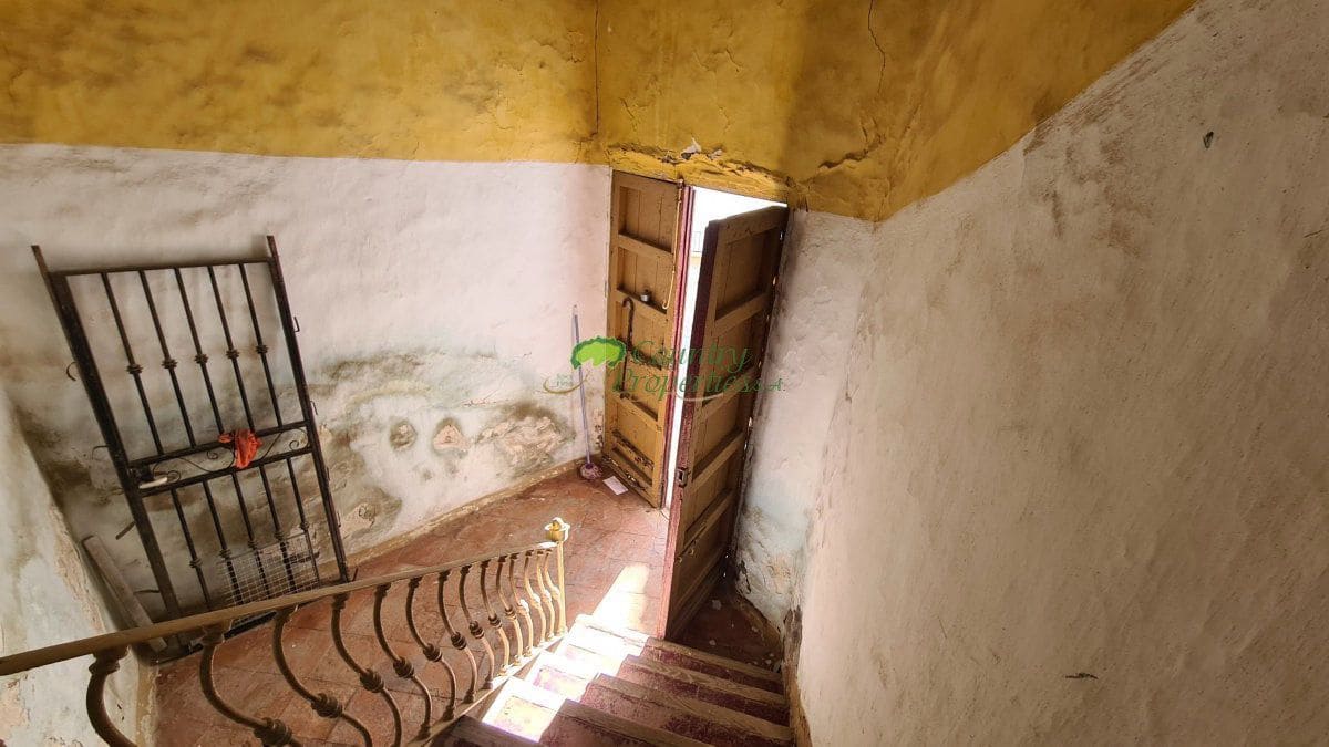 7 bedroom Townhouse for sale in Competa - € 123,500 (Ref: 8062032)